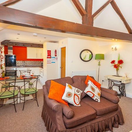 Bodafon Hall Cottages Llandudno Esterno foto