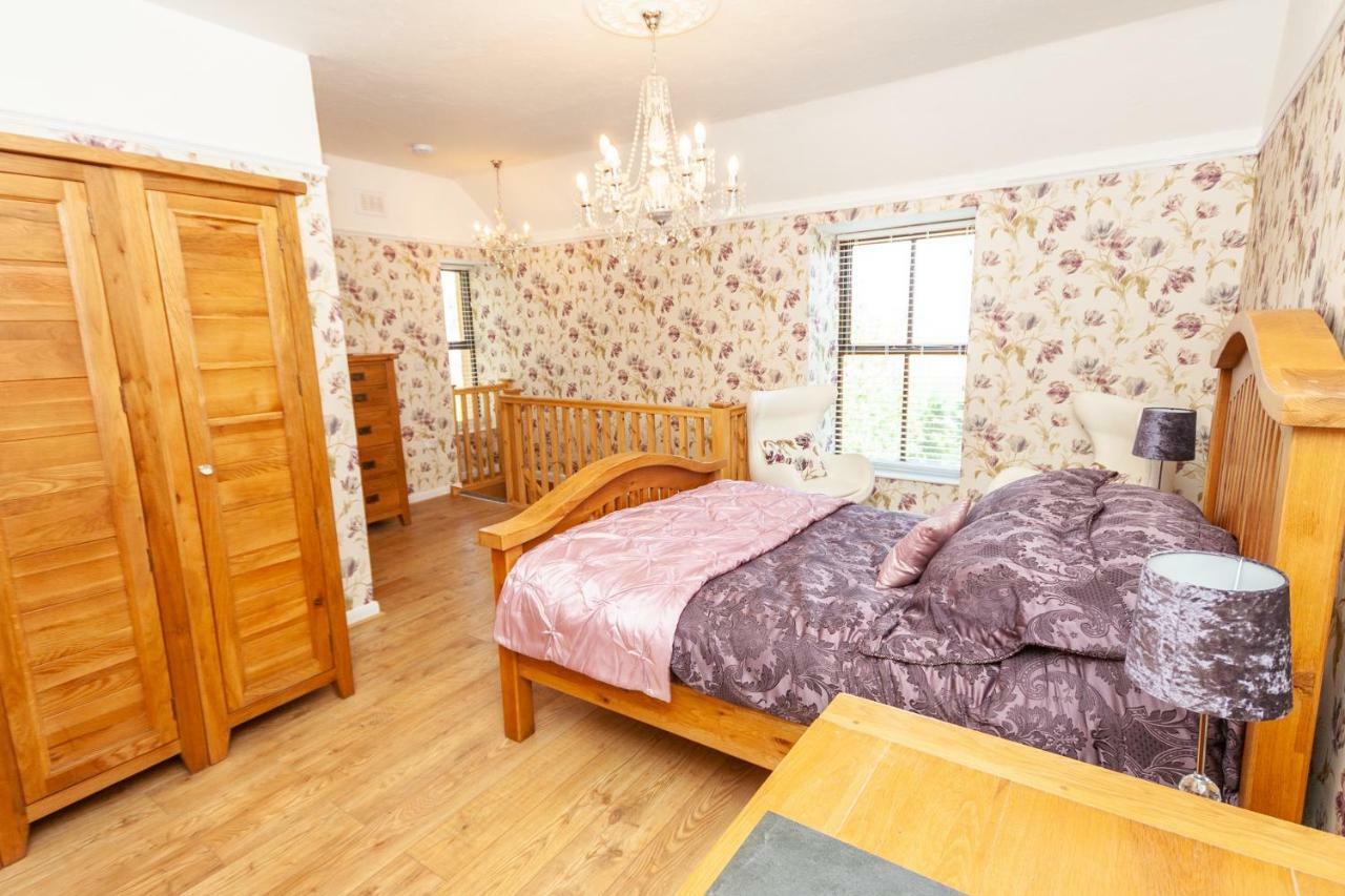 Bodafon Hall Cottages Llandudno Esterno foto