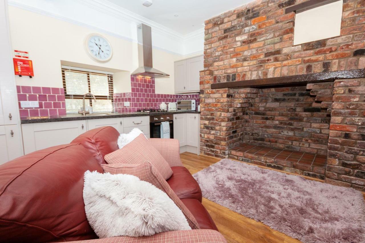 Bodafon Hall Cottages Llandudno Esterno foto