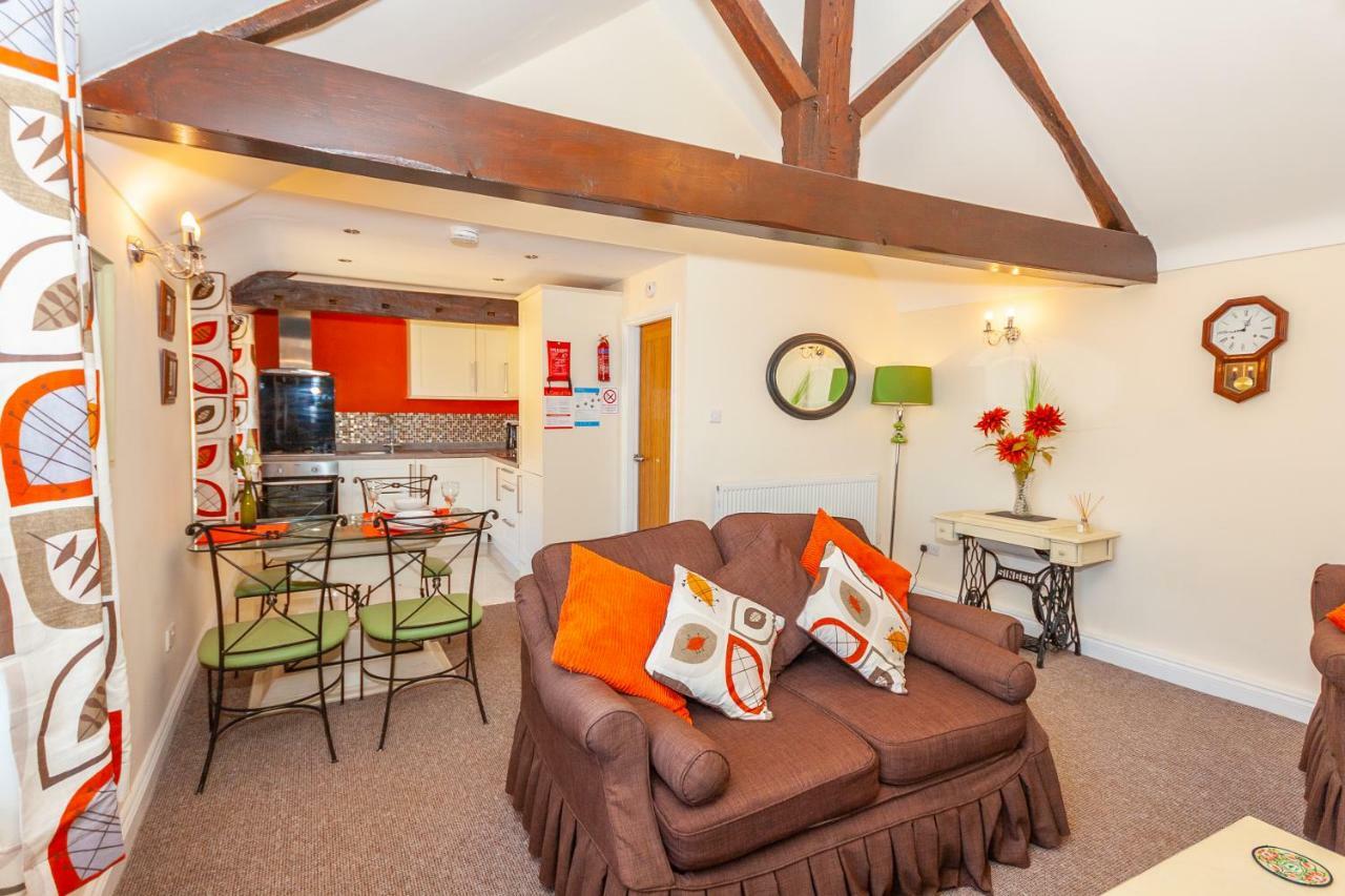 Bodafon Hall Cottages Llandudno Esterno foto