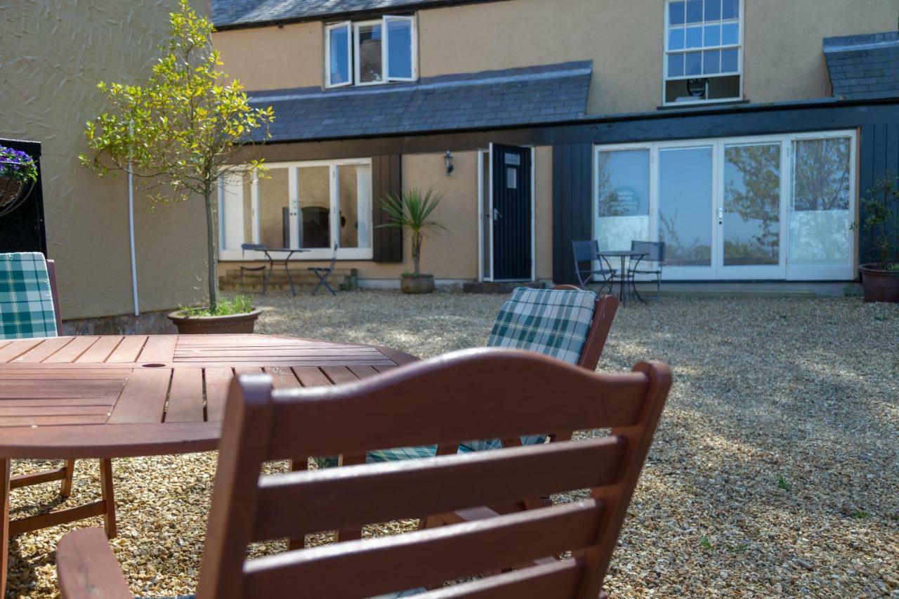 Bodafon Hall Cottages Llandudno Esterno foto